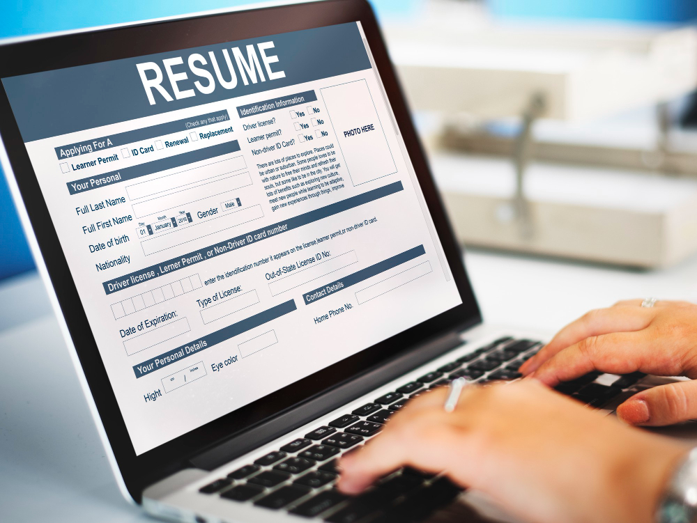 Beginner Bookkeeping Resume: 10 Ways to Tailor Your Resume for the Job